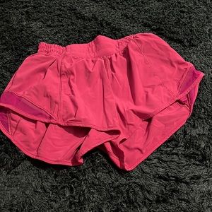 Magenta hotty hot shorts